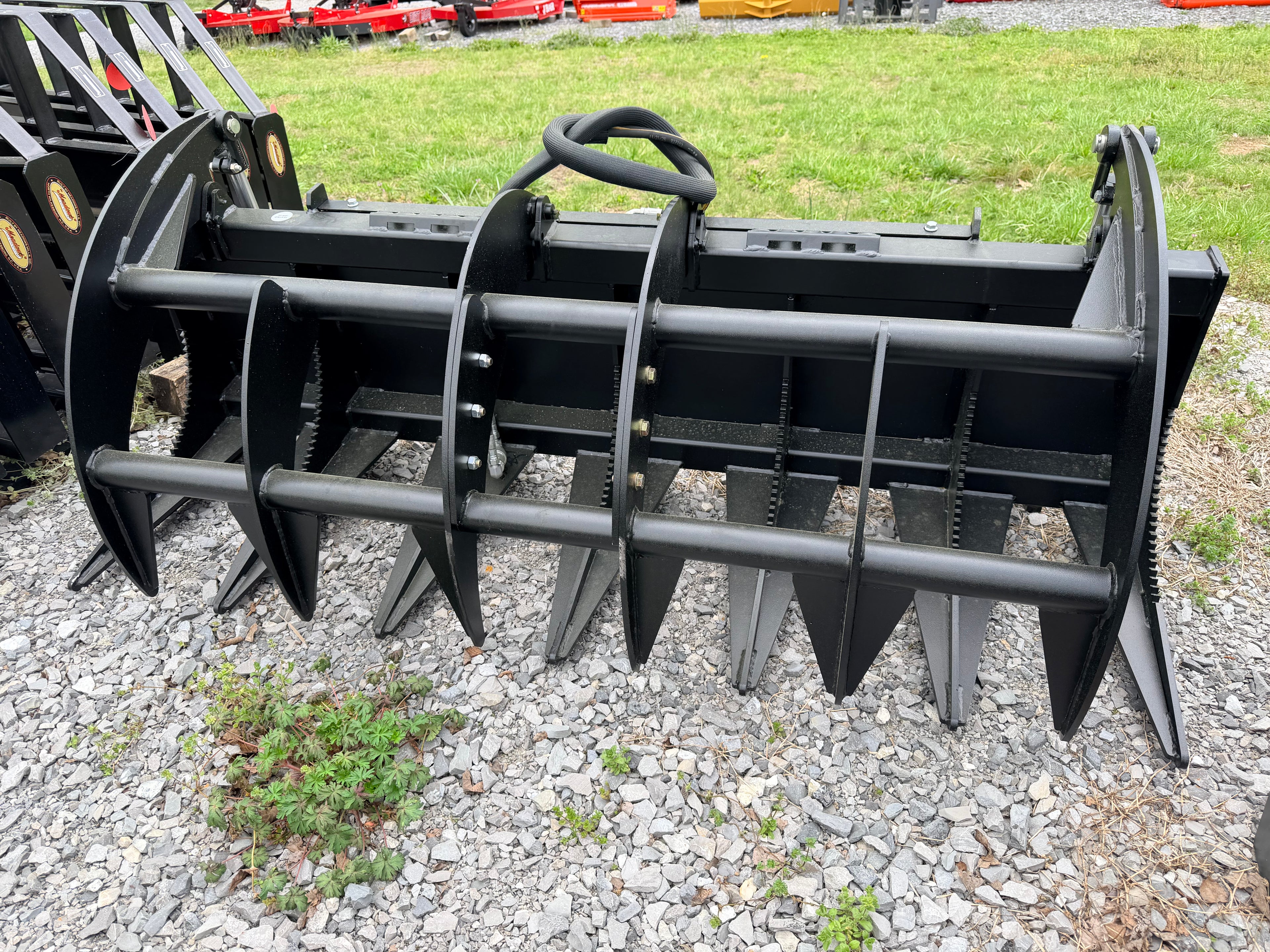 Split  Rake Grapple