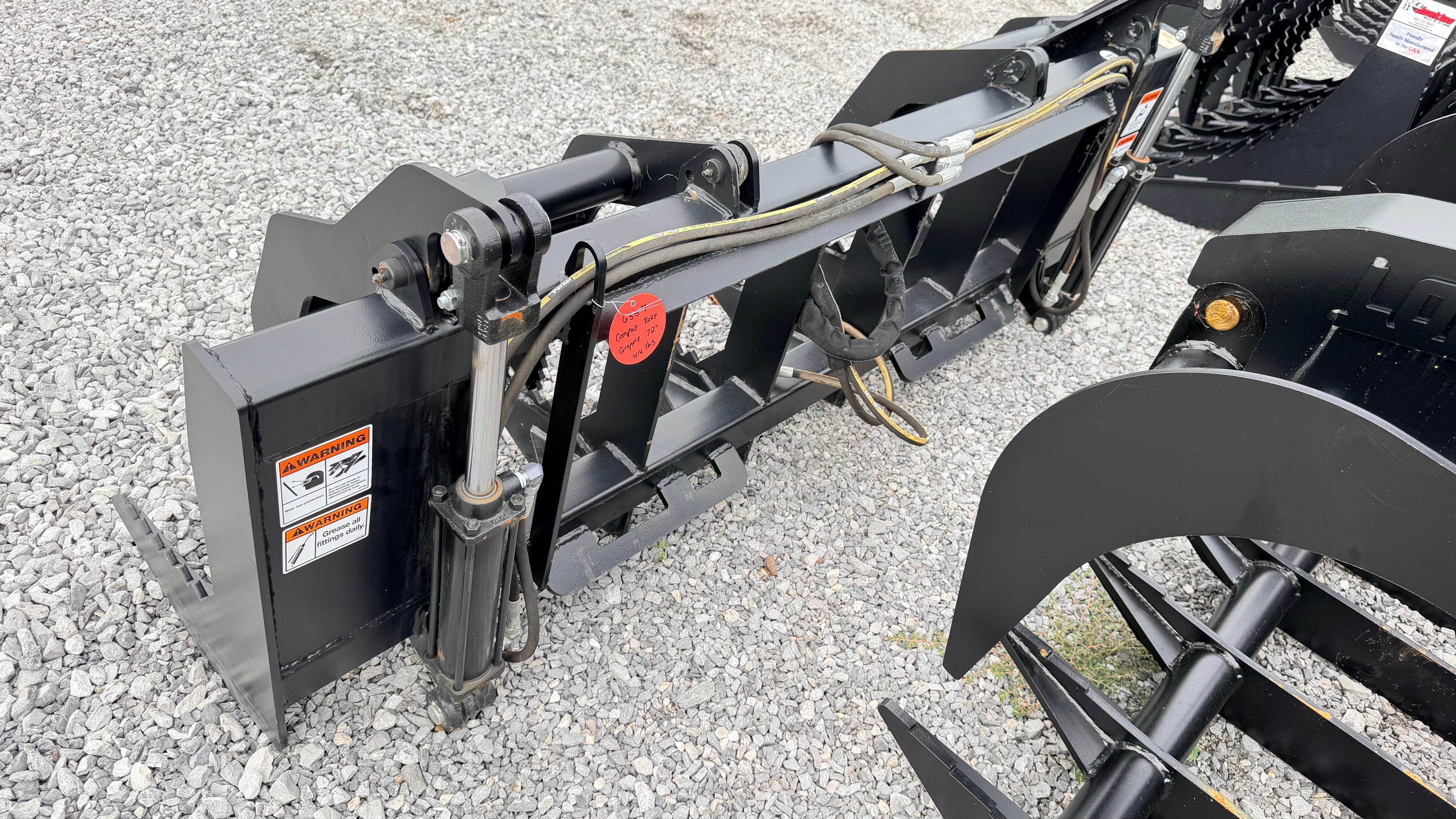 Compact Vertical  Rake Grapple